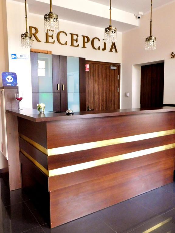 Hotel Swietoborzec Łobez Екстериор снимка